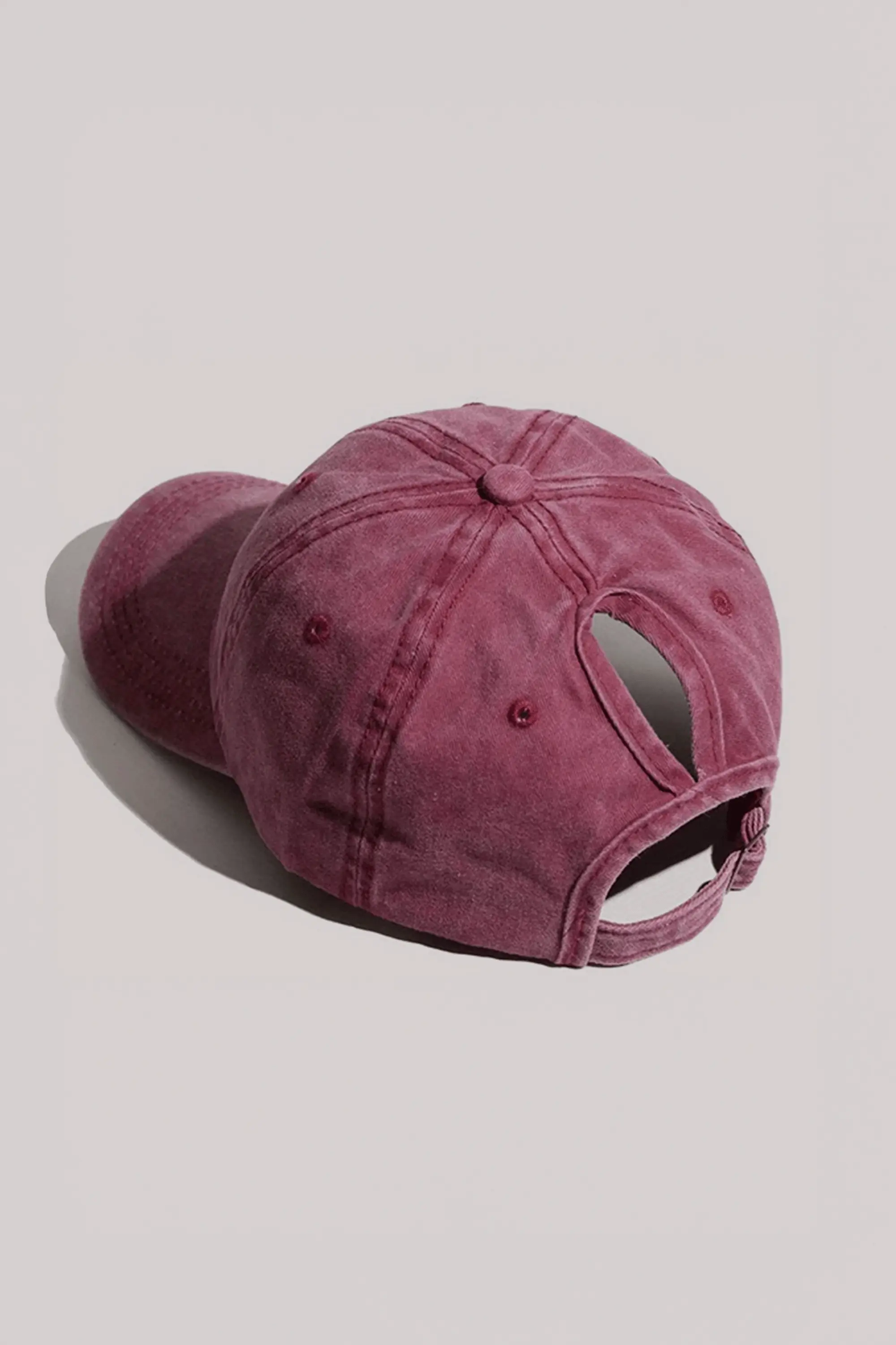 Casquette Queue de Cheval Rouge / Ajustable (53-57 cm)